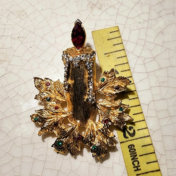 Vintage high designed holiday gold candle  stone flame and winter leaves brooch - Picture 10 of 12